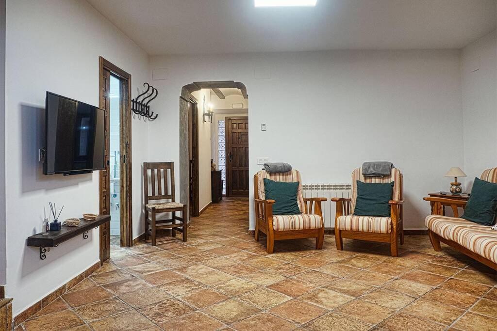 El Tranco Del Lobo Holiday home Casas de Ves