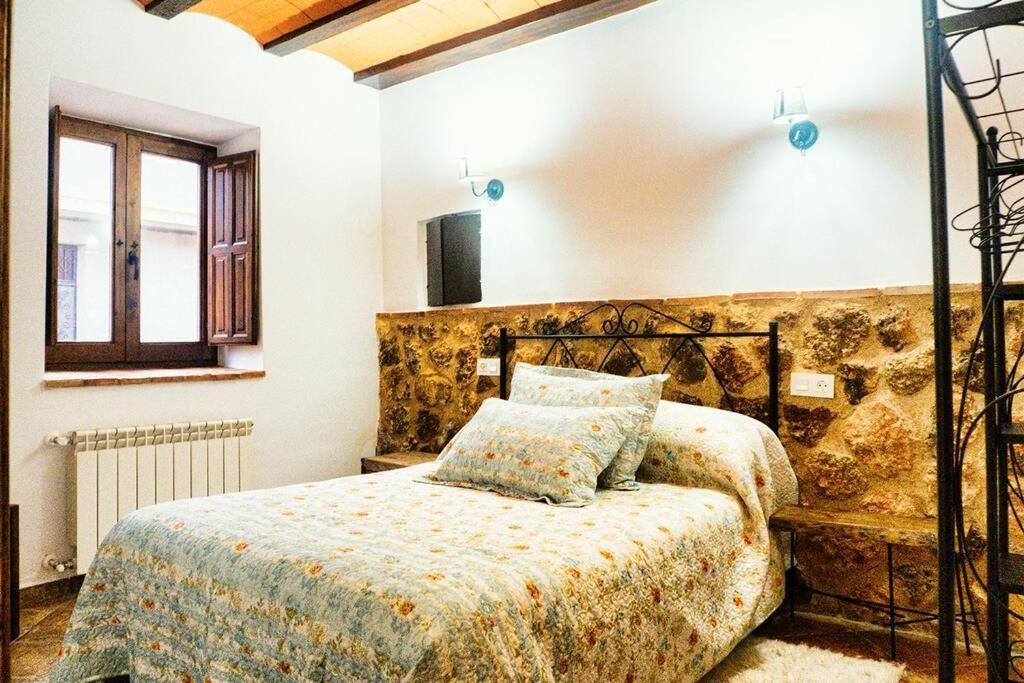 El Tranco Del Lobo Holiday home *