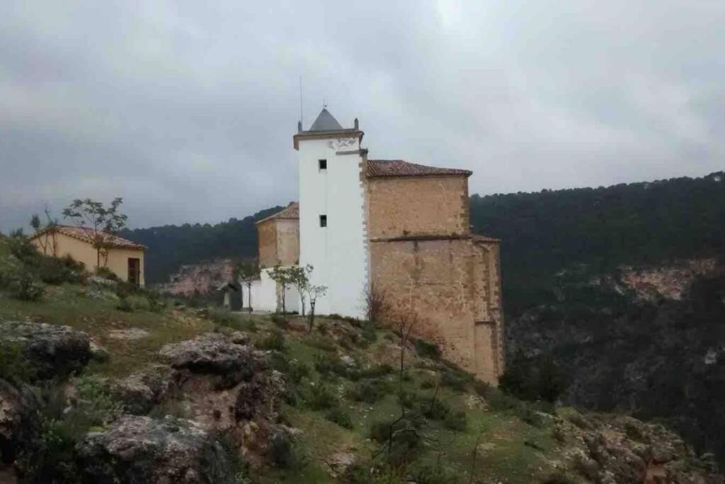 El Tranco Del Lobo Holiday home *